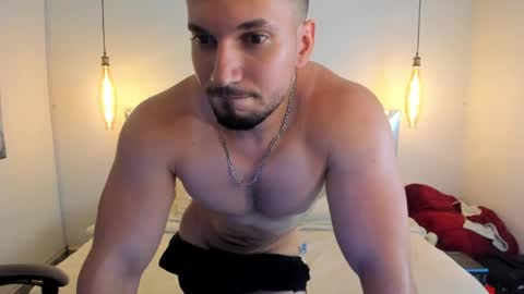 Snapshot of ryan_ward79 chatting on May 16, 2026, 2:19 am Ryan online show from May 16, 2026, 2:19 am