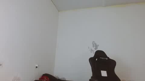 Snapshot of ryan_warren18 chatting on December 11, 2024, 2:44 pm RYAN online show from December 11, 2024, 2:44 pm