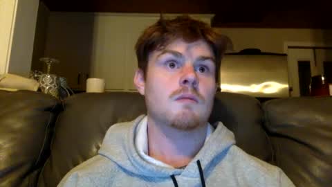 ryanhung_57 online show from January 31, 2025, 5:09 am