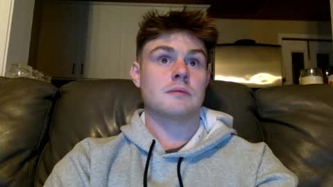 ryanhung_57 online show from February 21, 2025, 4:29 am