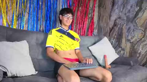 ryann_wolf online show from June 17, 2026, 8:21 pm
