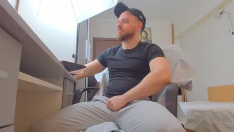 Ryanstone  online show from March 19, 2026, 5:44 am