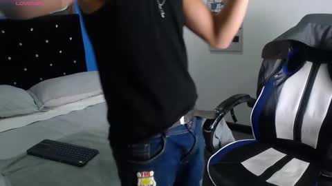 Snapshot of ryderdark chatting on October 28, 2025, 12:19 pm RyderDark online show from October 28, 2025, 12:19 pm