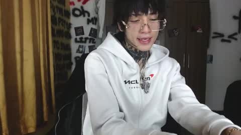 Ryoko online show from May 8, 2026, 1:33 am