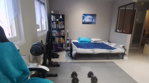 Snapshot of ryukukamifr chatting on February 9, 2026, 8:07 am Ryuk FR online show from February 9, 2026, 8:07 am