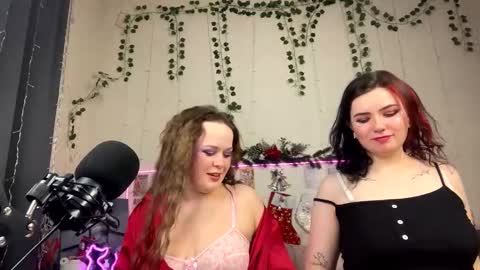 Snapshot of s_katekisa_ss chatting on January 14, 2025, 11:05 pm Kate online show from January 14, 2025, 11:05 pm