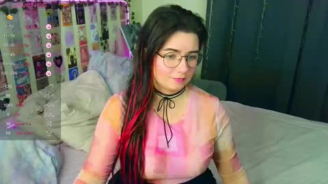 Snapshot of s_katekisa_ss chatting on September 11, 2025, 8:09 pm Kate online show from September 11, 2025, 8:09 pm