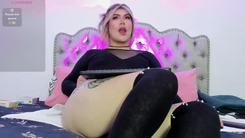 Snapshot of saammii_ chatting on January 1, 2025, 12:21 am Sammy Saenz ig Sammysaenz online show from January 1, 2025, 12:21 am