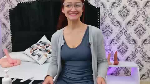 Saara Brown online show from October 3, 2025, 12:13 pm