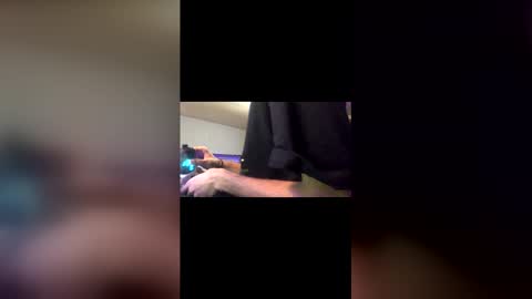 Snapshot of saasbutt chatting on December 2, 2025, 12:05 am saasbutt online show from December 2, 2025, 12:05 am