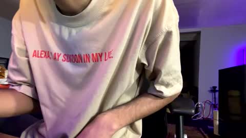 Snapshot of saasbutt chatting on January 6, 2026, 12:14 am saasbutt online show from January 6, 2026, 12:14 am