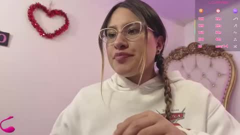 Snapshot of saaya_tay chatting on November 18, 2025, 3:12 am saaya_tay online show from November 18, 2025, 3:12 am