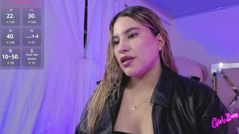 Snapshot of saaya_tay chatting on April 7, 2026, 3:18 am saaya_tay online show from April 7, 2026, 3:18 am