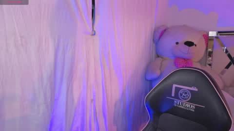 Snapshot of saaya_tay chatting on April 8, 2026, 3:17 am saaya_tay online show from April 8, 2026, 3:17 am