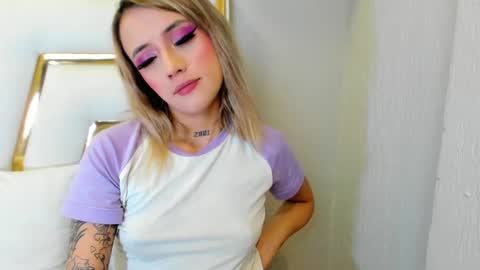 Snapshot of sabrina_cole chatting on December 12, 2024, 3:54 am . Sabrina Cole . online show from December 12, 2024, 3:54 am