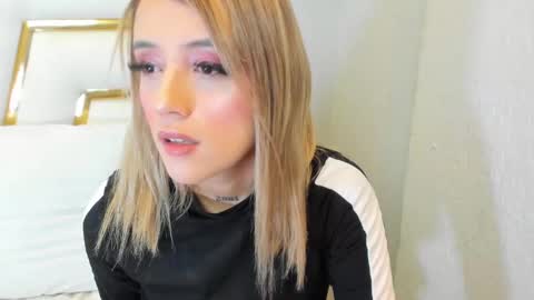 Snapshot of sabrina_cole chatting on December 20, 2024, 3:25 am . Sabrina Cole . online show from December 20, 2024, 3:25 am