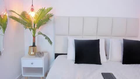 sabrina_f0xx online show from February 21, 2026, 5:30 am