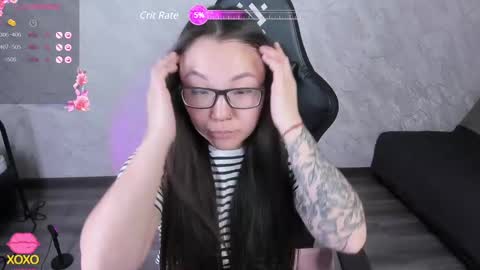 Snapshot of sabrina_sven chatting on February 6, 2025, 12:11 am GMT7TueWedThuFriSatSun 0100am-0700am online show from February 6, 2025, 12:11 am