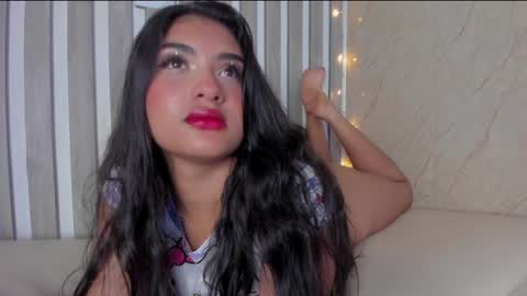 Snapshot of sabrinahims_ chatting on December 14, 2024, 12:33 am mariana  online show from December 14, 2024, 12:33 am