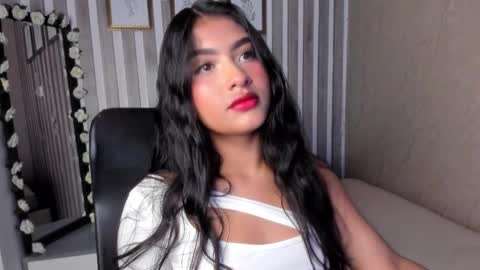 Snapshot of sabrinahims_ chatting on March 11, 2025, 9:37 pm mariana  online show from March 11, 2025, 9:37 pm