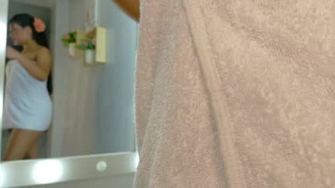 Snapshot of sabrinahims_ chatting on September 18, 2025, 11:29 pm mariana  online show from September 18, 2025, 11:29 pm