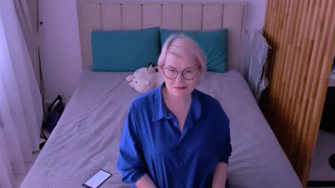 Sabrina MacMarren online show from March 4, 2026, 7:58 am