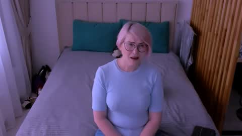 Sabrina MacMarren online show from March 12, 2026, 8:09 am