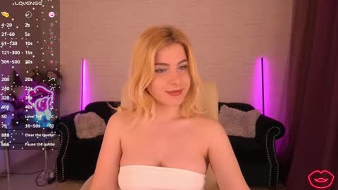 Snapshot of sabrinamuse chatting on March 9, 2025, 4:27 am Sabrina online show from March 9, 2025, 4:27 am