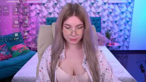 Snapshot of sabrinamuse chatting on May 7, 2026, 6:41 am Sabrina online show from May 7, 2026, 6:41 am