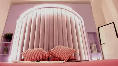 S A B R I N A  online show from November 24, 2025, 11:43 am