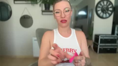 sacha__xx online show from April 16, 2026, 11:22 am