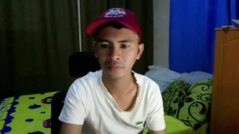 Snapshot of sachu01 chatting on May 18, 2026, 9:04 am Sachu01 online show from May 18, 2026, 9:04 am