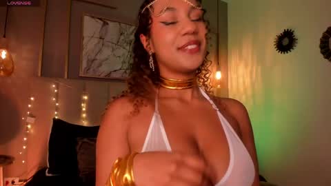 Sophie online show from April 14, 2026, 5:24 am