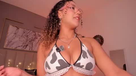 Sophie online show from June 27, 2026, 6:18 am