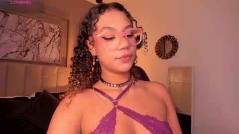 Sophie online show from July 9, 2026, 3:32 am