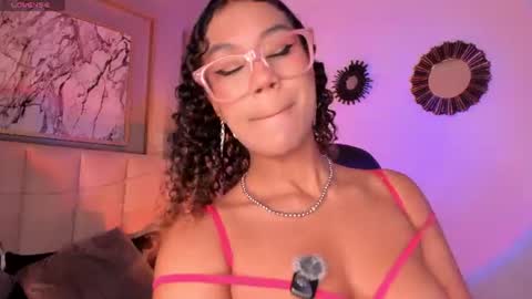 Sophie online show from July 29, 2026, 3:37 am