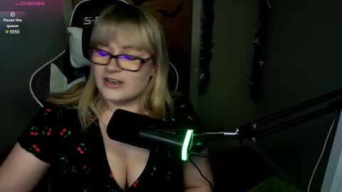 Snapshot of saelihnsexy chatting on December 10, 2024, 10:47 pm Saelihn online show from December 10, 2024, 10:47 pm