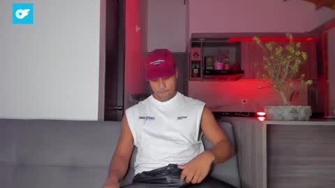 Snapshot of sag_1998 chatting on February 7, 2025, 1:04 am Sag online show from February 7, 2025, 1:04 am