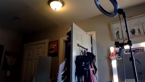 Snapshot of saggy888 chatting on September 18, 2025, 9:17 pm MistressLady online show from September 18, 2025, 9:17 pm