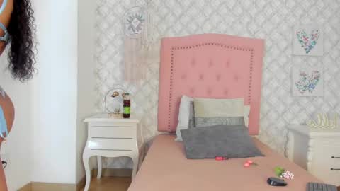 Cattleya online show from March 8, 2025, 11:58 am