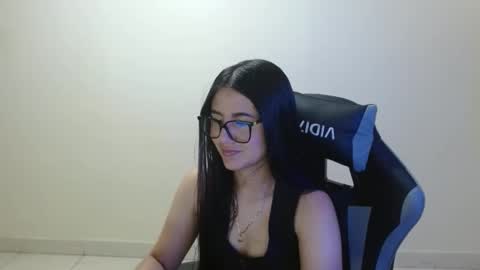 Sahaliefox  online show from February 22, 2026, 3:54 pm