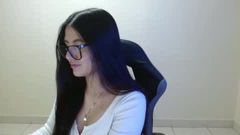 Snapshot of sahaliefox_ chatting on May 8, 2026, 9:31 pm Sahaliefox online show from May 8, 2026, 9:31 pm