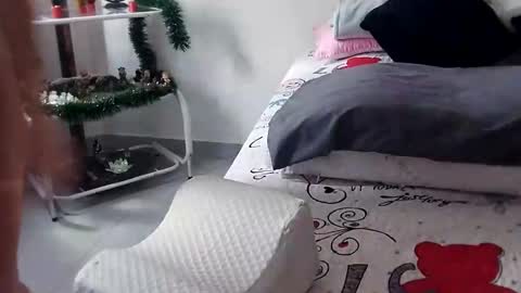 Snapshot of sahana_ashika chatting on December 17, 2024, 5:36 pm Sahana Ashika online show from December 17, 2024, 5:36 pm