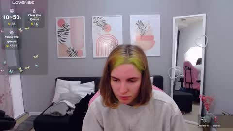 Adel online show from March 17, 2026, 7:12 am