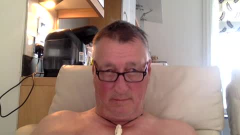 sail_naked online show from July 18, 2026, 3:49 pm