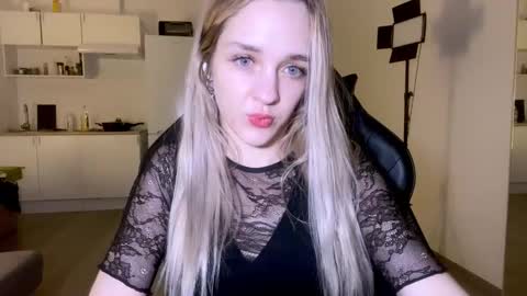 Snapshot of sailormoon666_ chatting on February 28, 2025, 10:17 pm Sofia online show from February 28, 2025, 10:17 pm