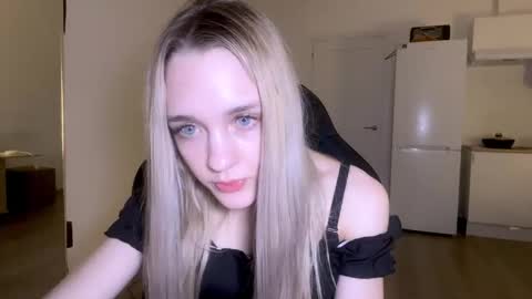Snapshot of sailormoon666_ chatting on March 4, 2025, 8:38 pm Sofia online show from March 4, 2025, 8:38 pm