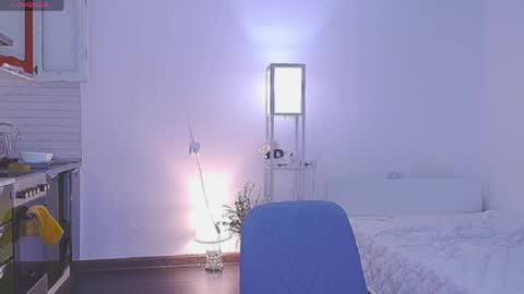 Sofia online show from April 18, 2026, 1:53 am