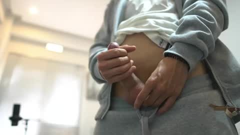 saimon  online show from April 15, 2026, 1:40 pm