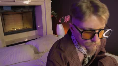 saint__vicious online show from March 4, 2025, 12:12 pm